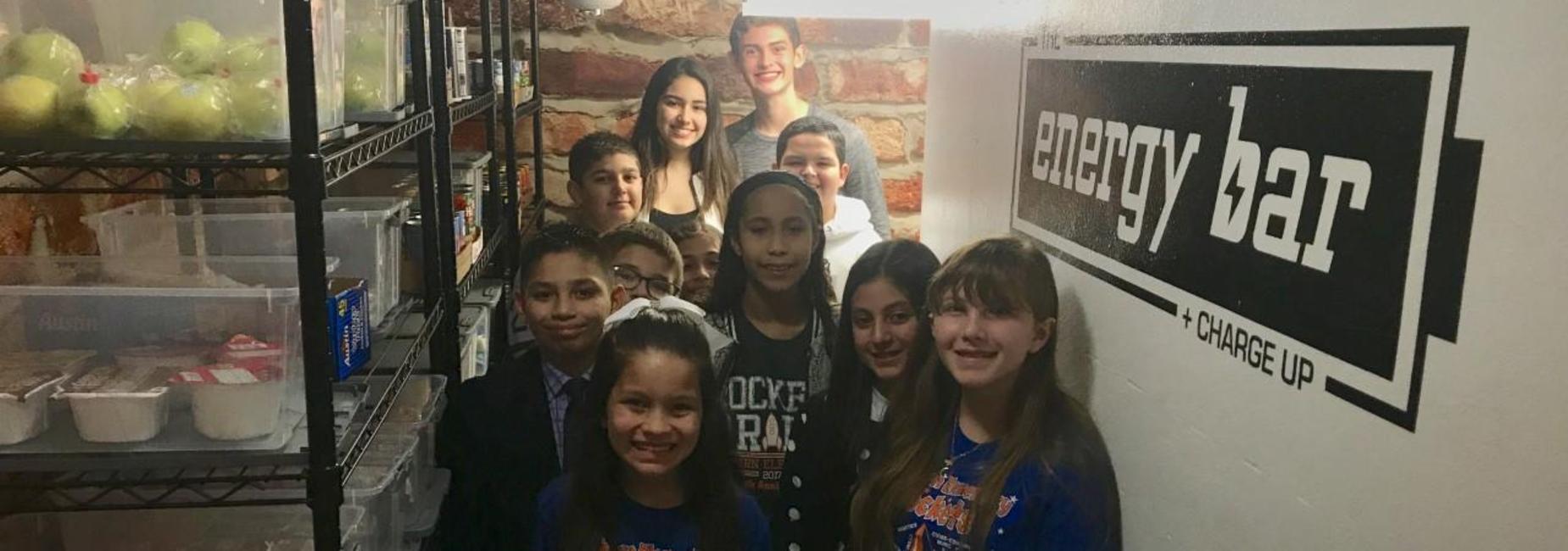 Rayburn students visit pantry