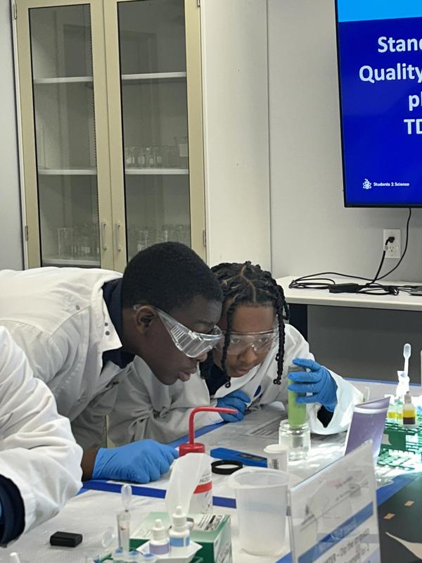 Discovery students at the Apollo Technology Center Featured Photo