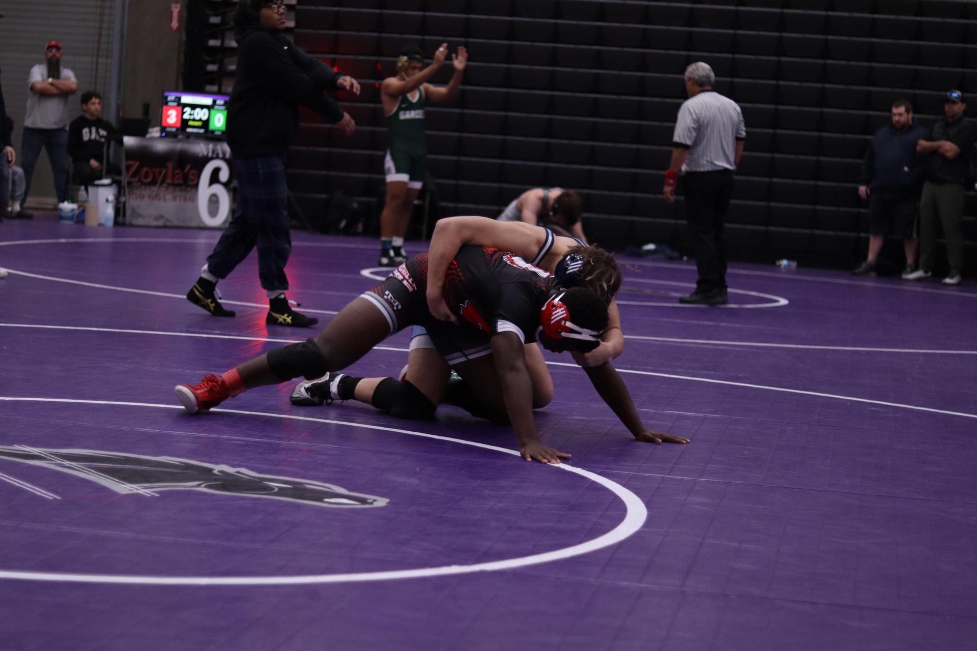 boys wrestling at madera south