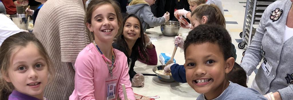 3rd graders making cookies