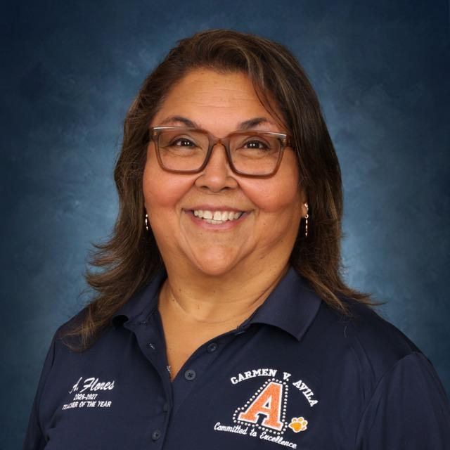 AdrianaFlores's Profile Photo