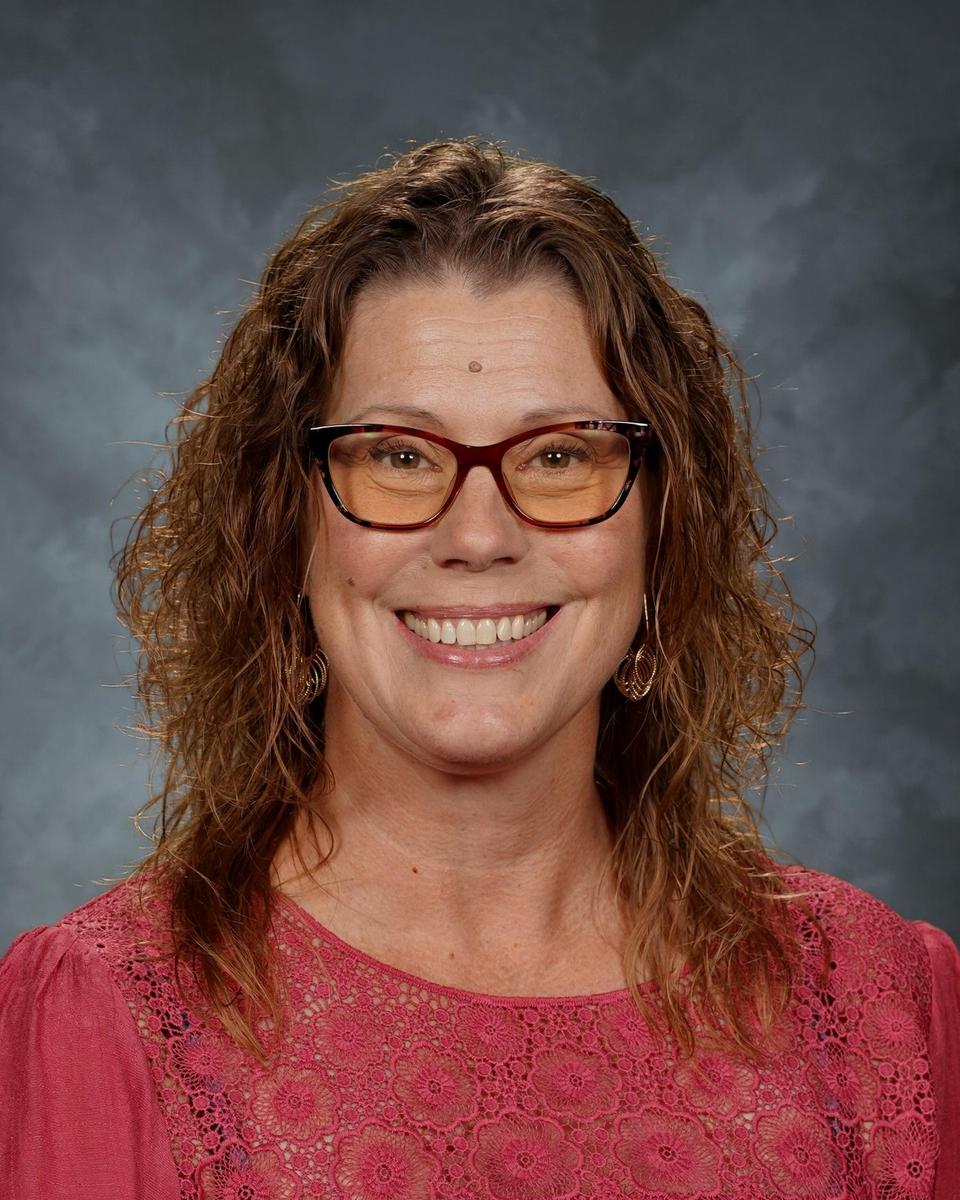 headshot of Marlene Knobeloch