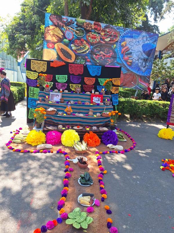Celebración del Dia de Muertos QES 2025 Featured Photo