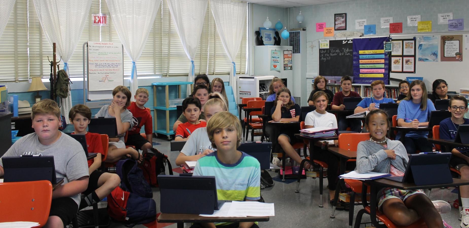 S.d. public school, pitampura admission form image