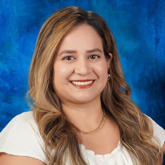 YolandaTituana's Profile Photo