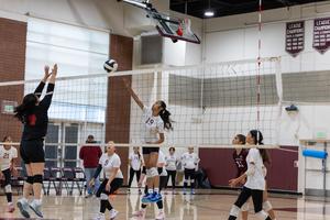 25-26 PHS Girl Volleyball-7.jpg
