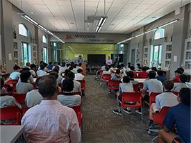 Charla - “Navegando por la búsqueda universitaria usando la magia de la gestión de proyectos”