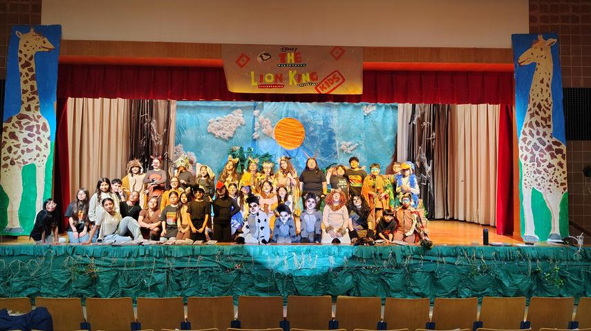 Photo of all the students who participated in the Lion King Show