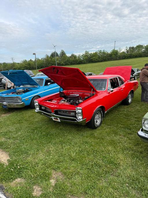 Pictures from the car show.