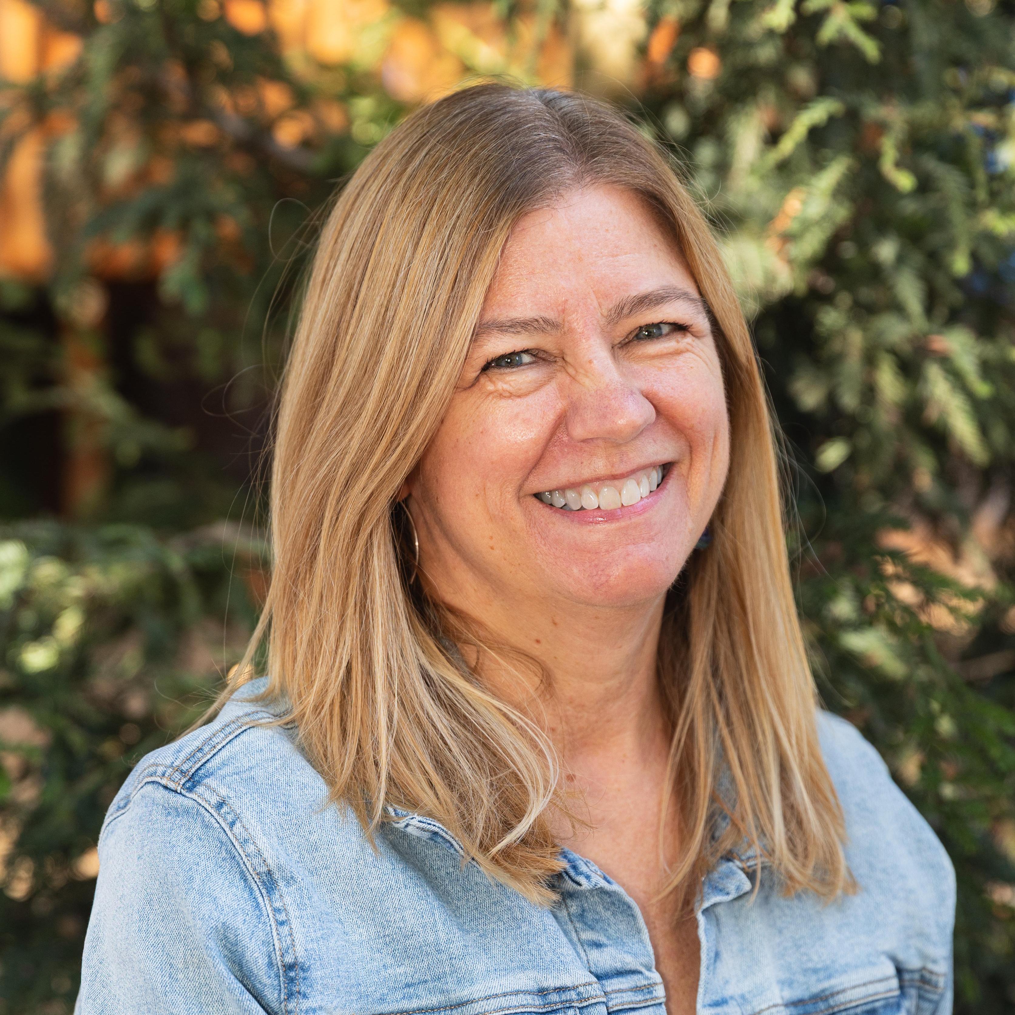 LisaRokas's Profile Photo