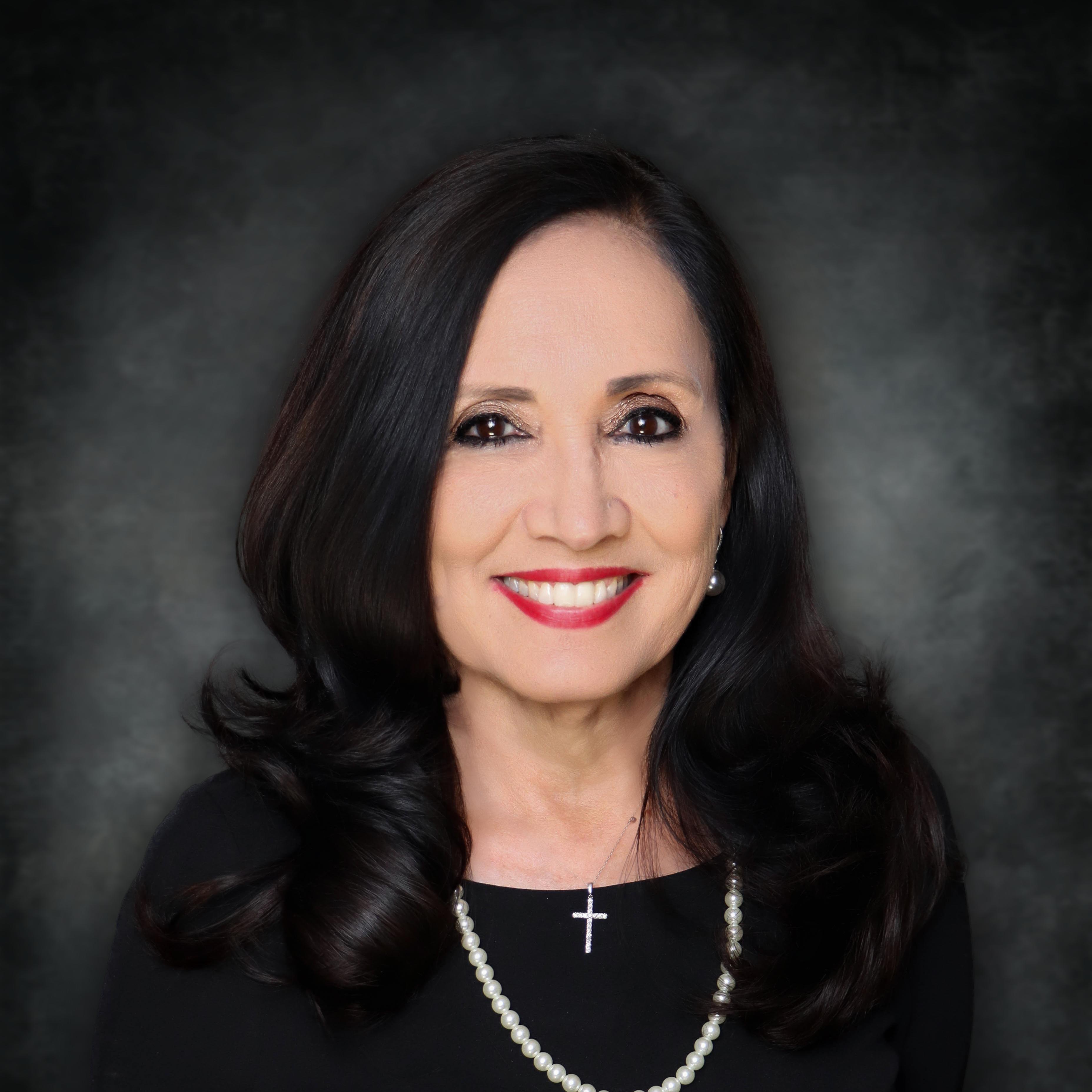 Ana LisaFlores's Profile Photo