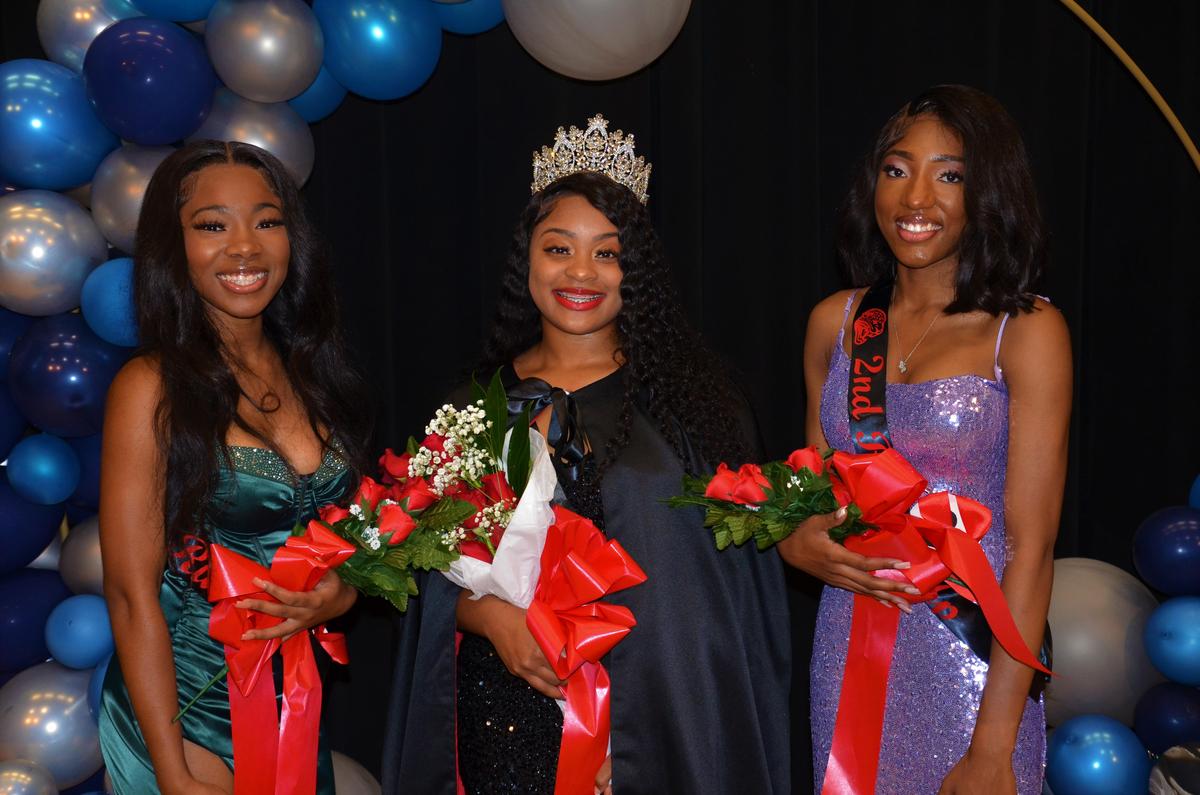 A Queen and Her Court Ridgeland Secondary Academy of Excellence