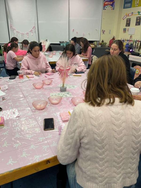 Brandeis Mothers & Daughters Shine at “Bedazzled Brachot”