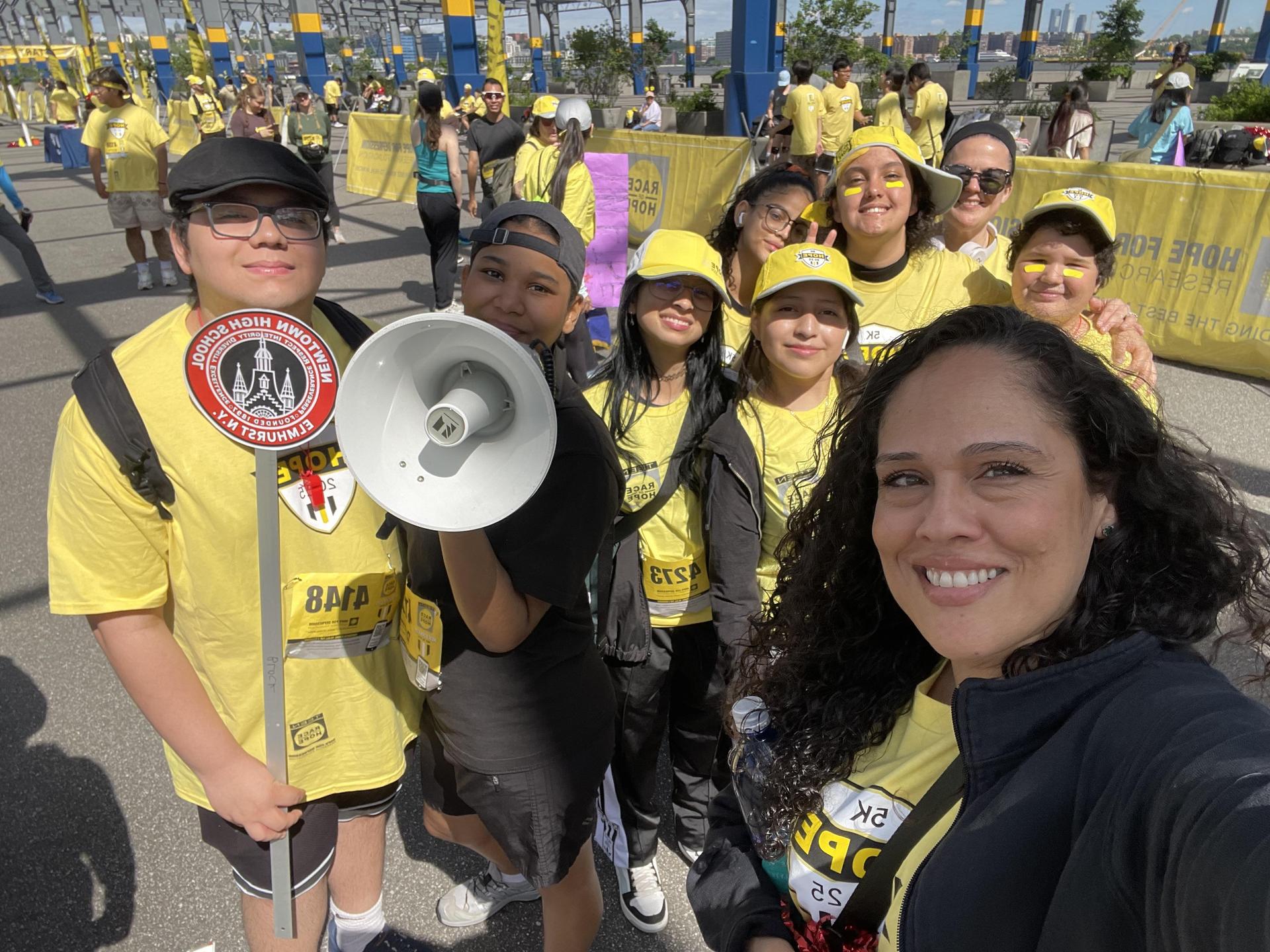 A.L.A.S. students and staff gathered together at the Race for Hope.