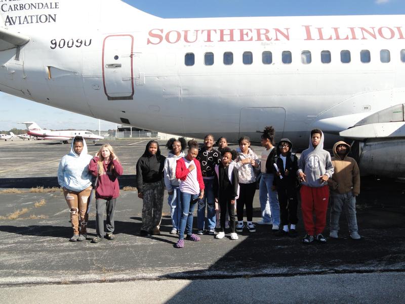 Cairo Jr. High School Students Participate in SIUC Aviation Tour