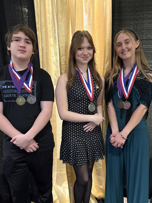 Top Placing Frenship Memorial Academic Decathlon Students at State Contest