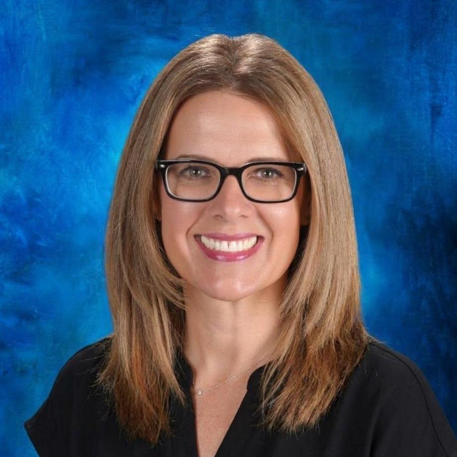 ElizabethNeri's Profile Photo