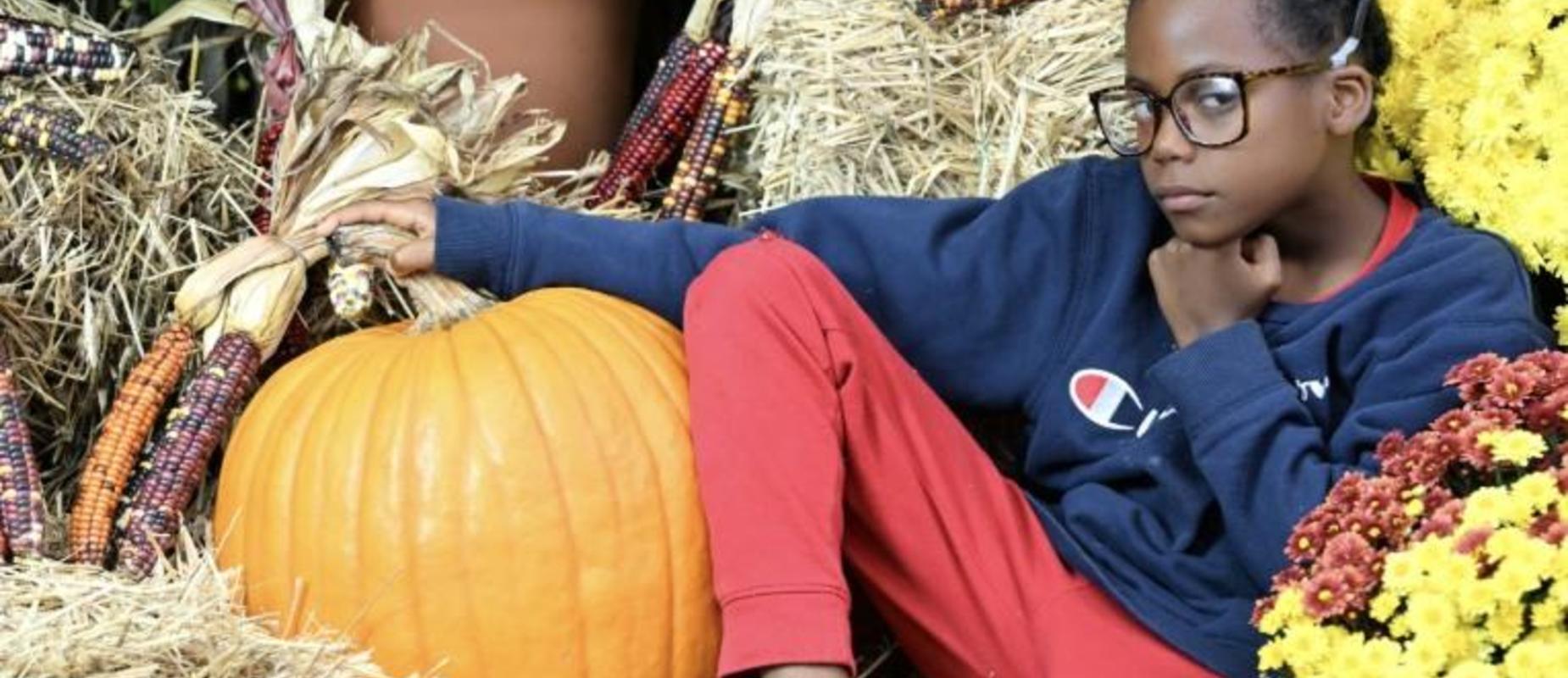 Elementary Picture Day - hay bales, mums and pumpkins