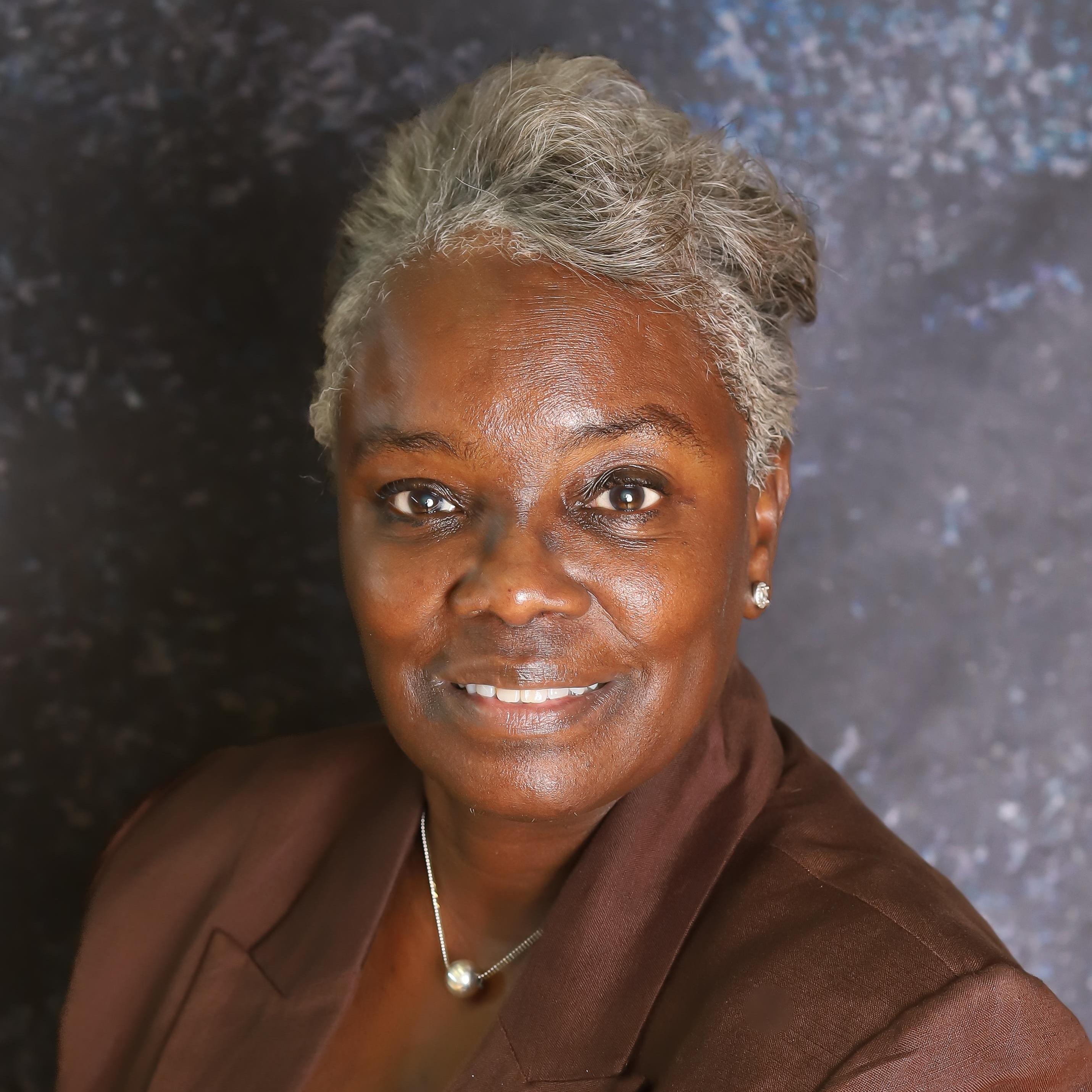 TonyaRedmond's Profile Photo