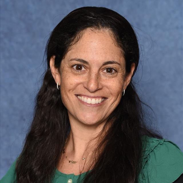 ChavaEpstein ('02)'s Profile Photo