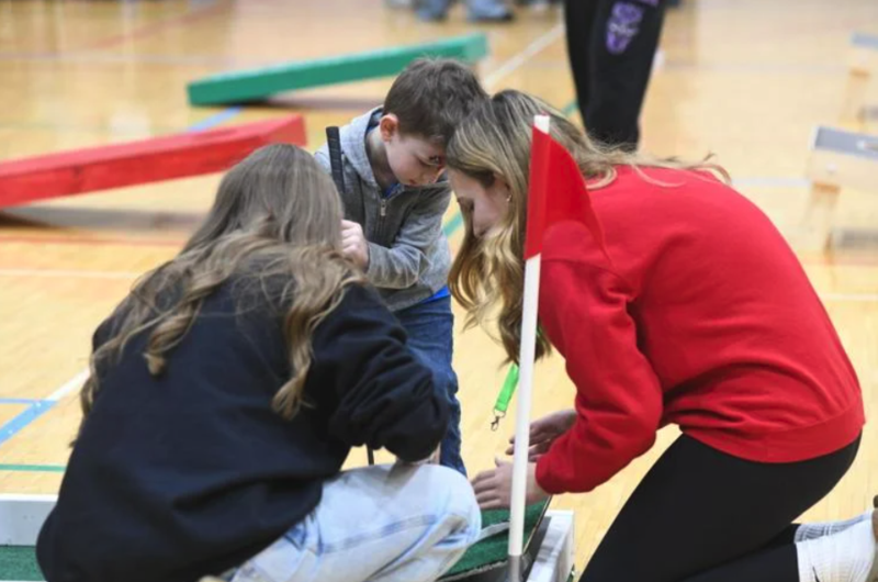 Families flock to Anderson High School fall festival