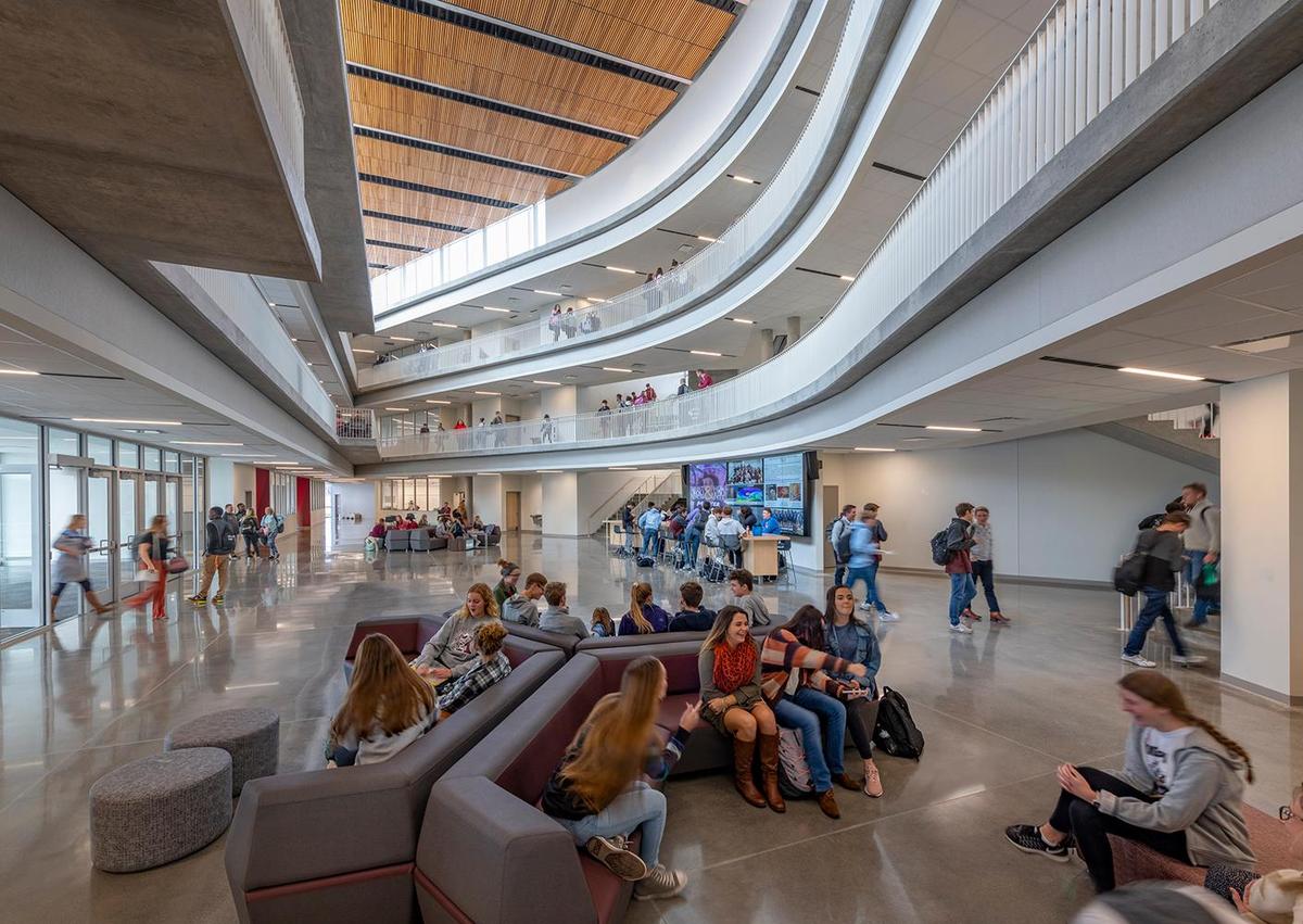 High School Earns TSBA School of the Year for Excellence