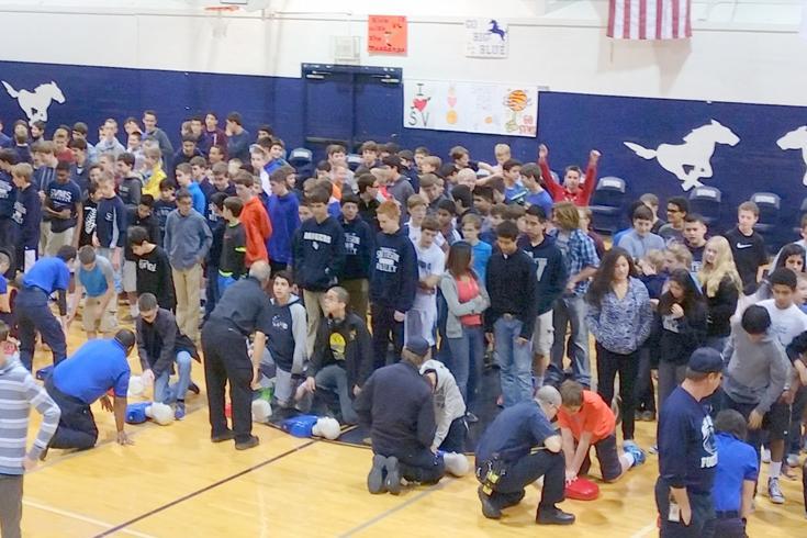 SVMS students learn CPR