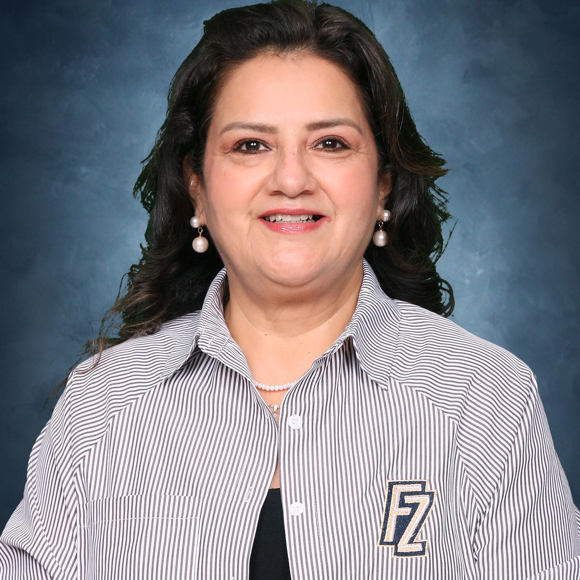 YolandaCerda's Profile Photo