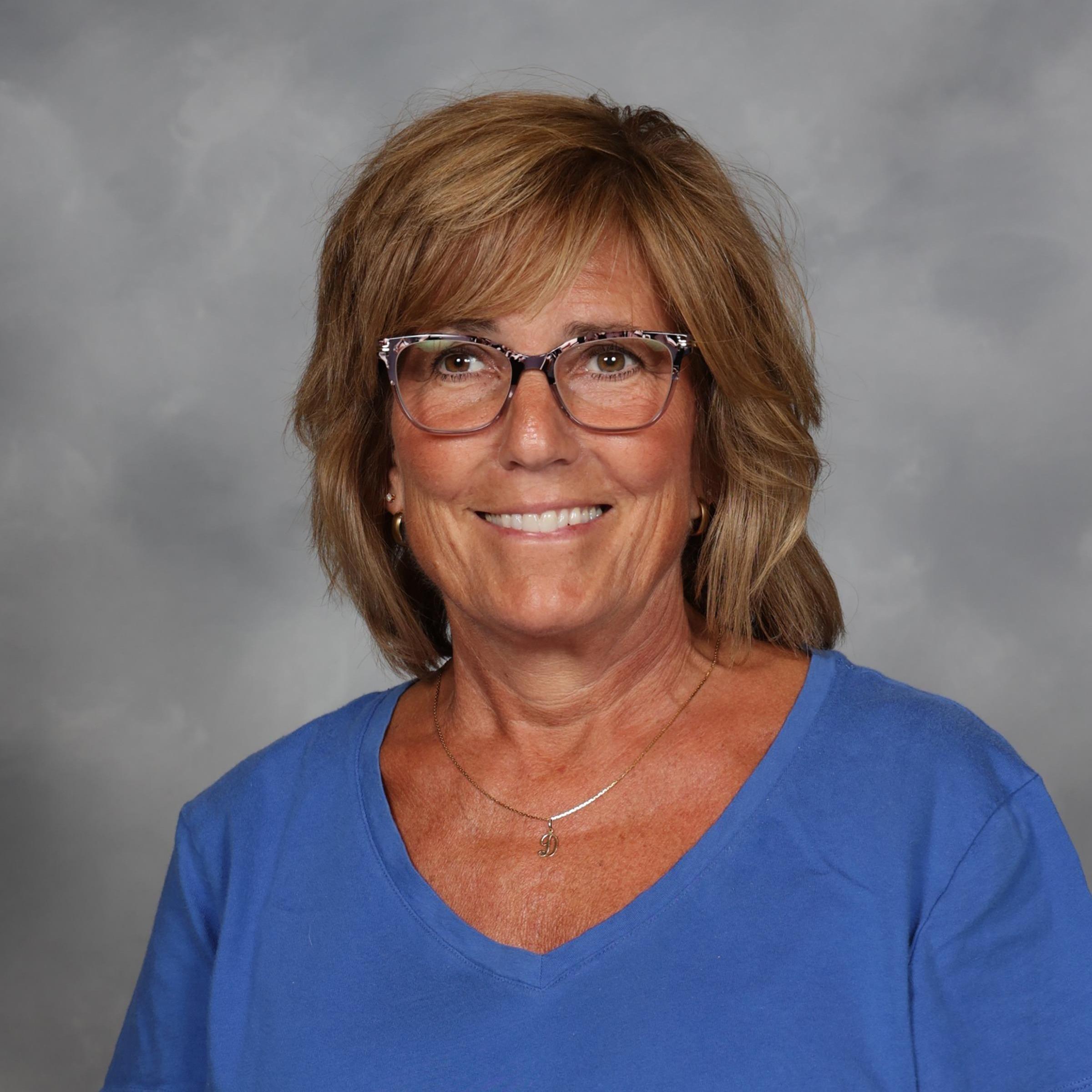 DebCseh's Profile Photo