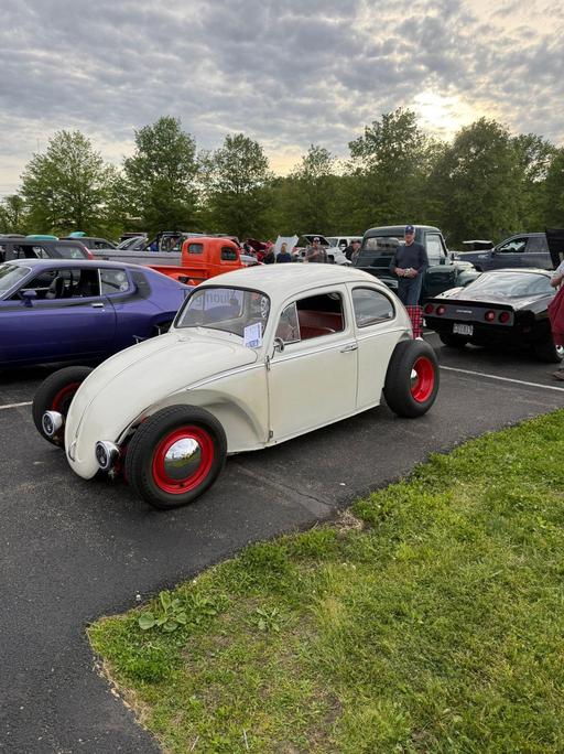 Pictures from the car show.