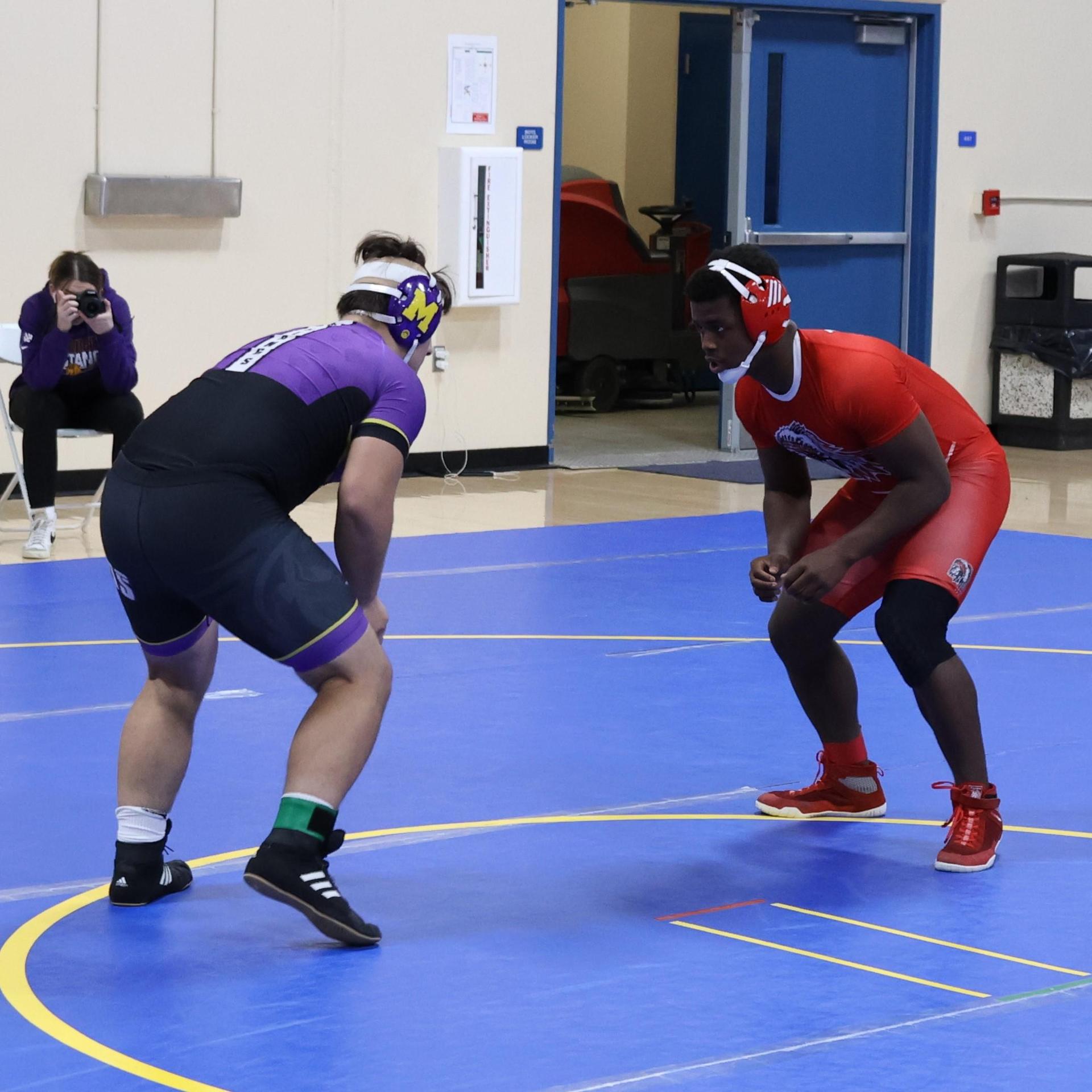 wrestlers in action at parlier