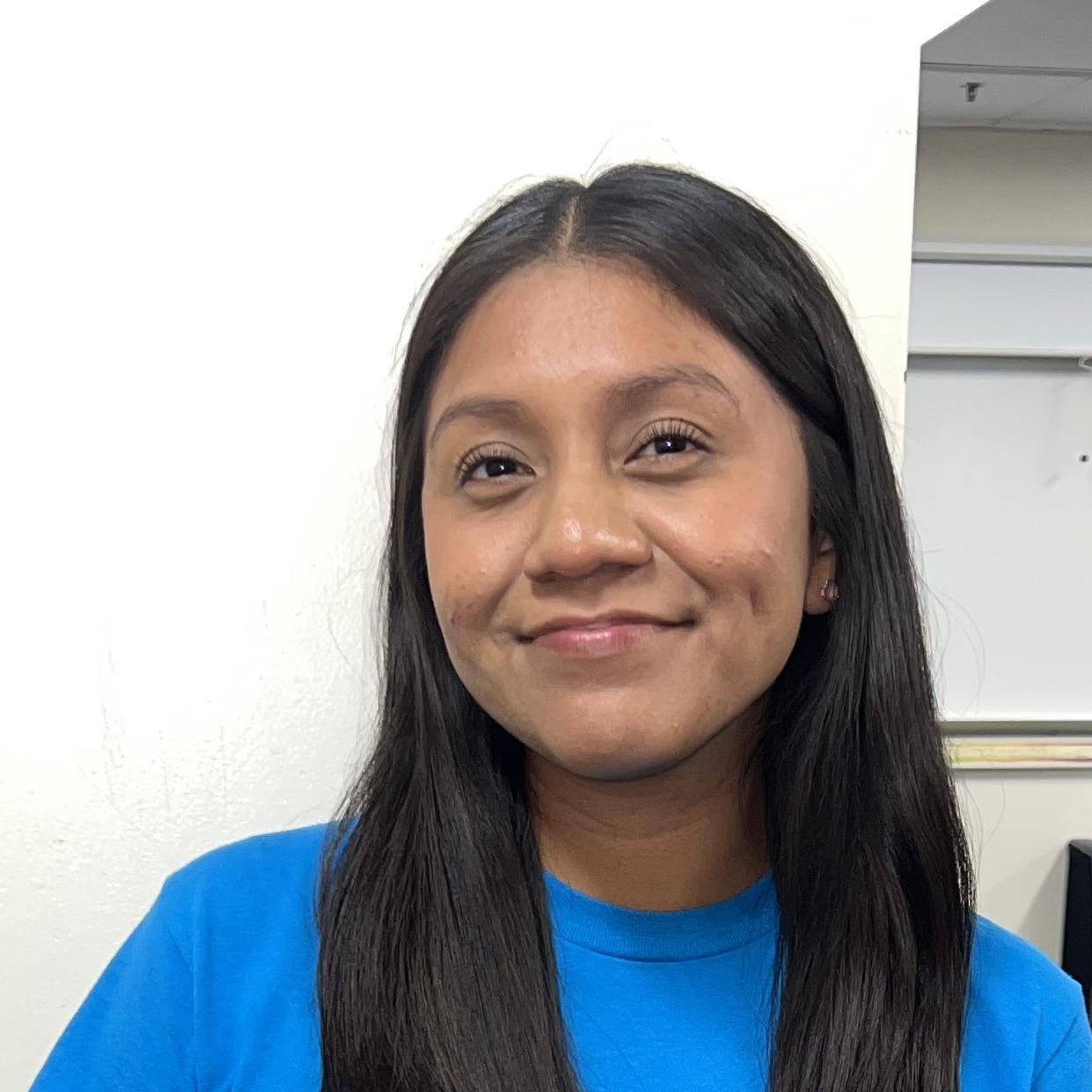 YadiraFlores's Profile Photo