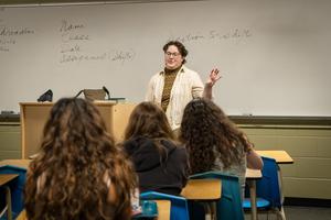 Lena Yeakey Visits with Forensics Students