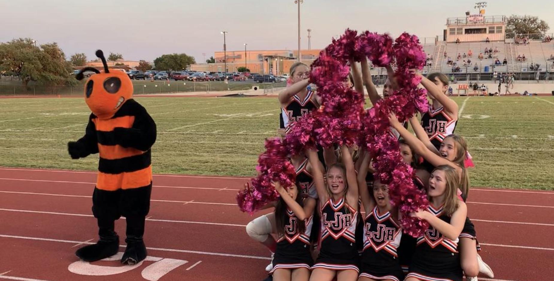 Sting and Cheerleaders