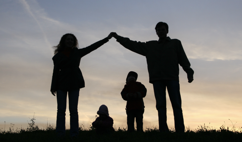 Opportunities to Help / Oportunidades para Ayudar Featured Photo