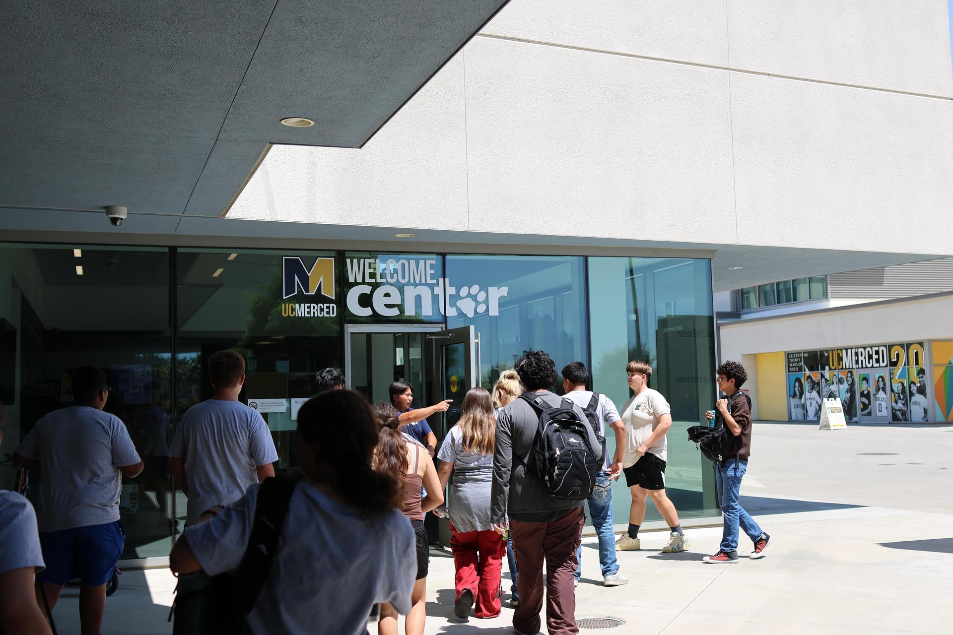 freshmen and staff participating in the summer bridge program