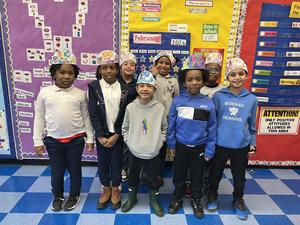 Students with crowns to celebrate 100 days