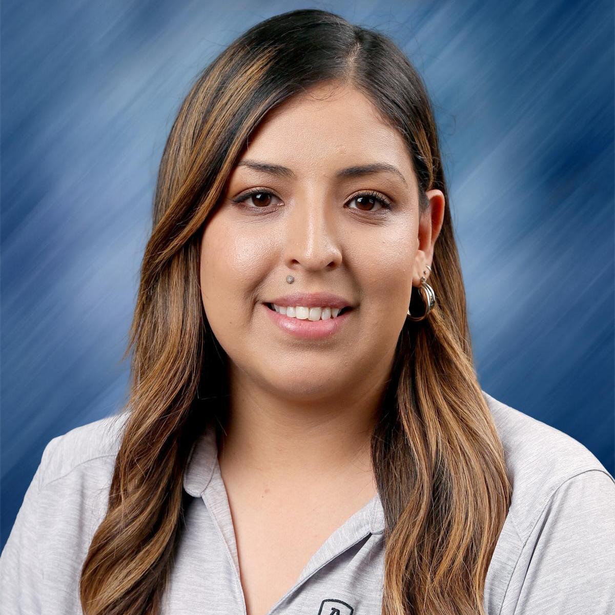 MonicaOliva's Profile Photo