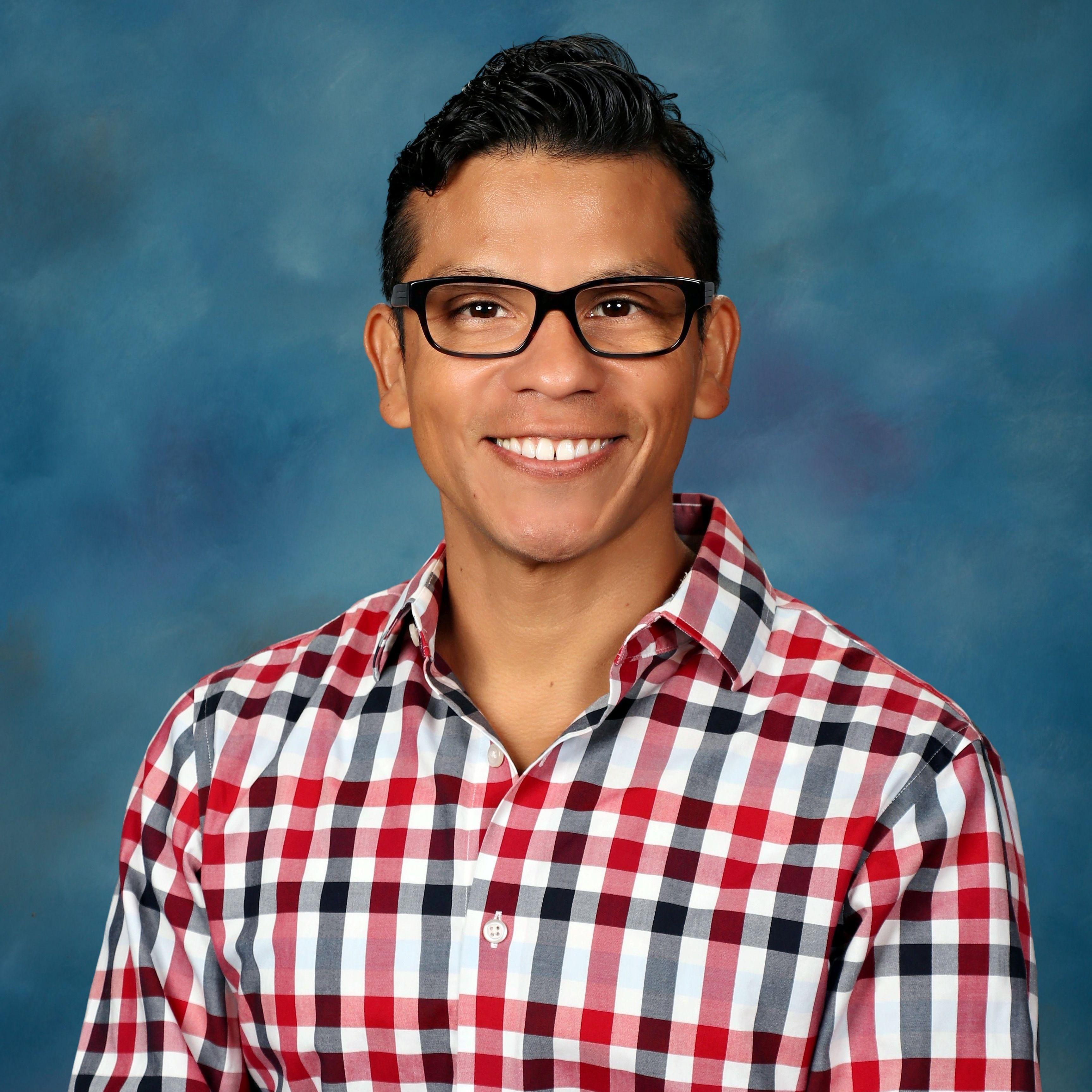 CarlosDonis's Profile Photo