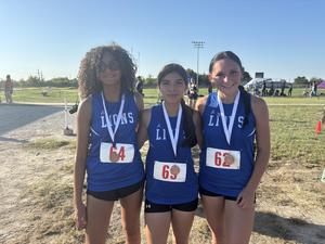 Rylee Freeman, Rebecca Melton, Carli Cunningham