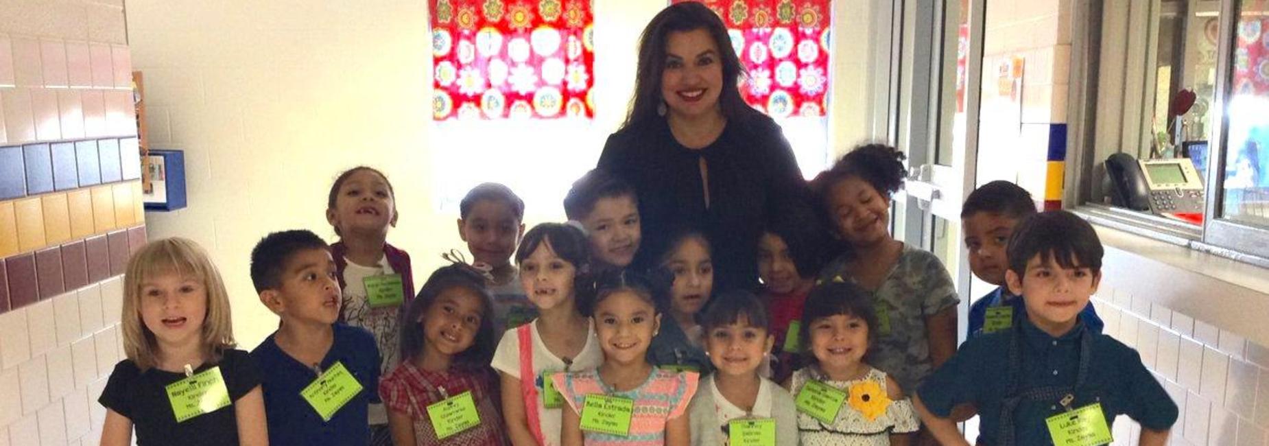 Kindergarteners meeting Ms. Garza