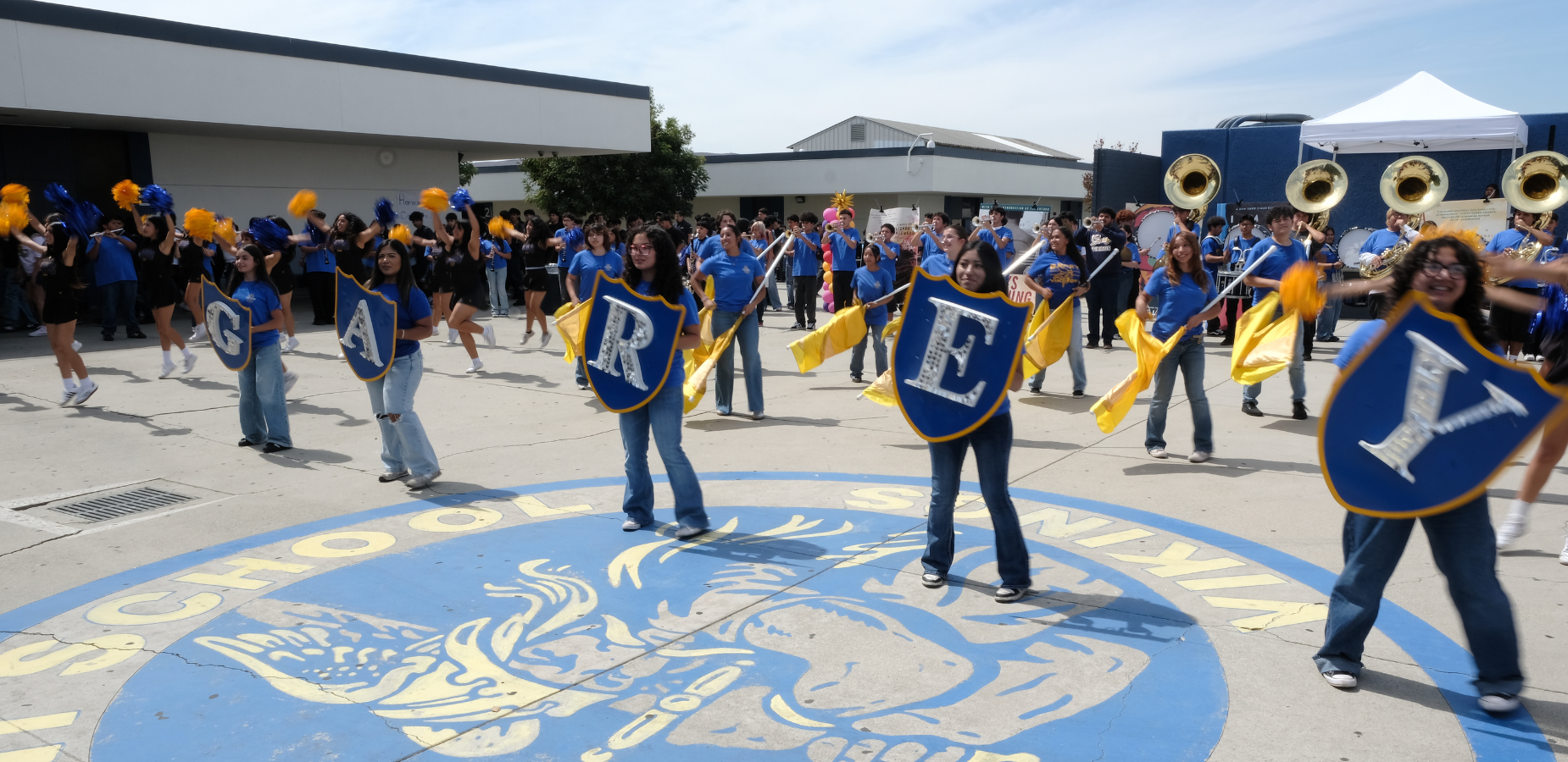 Garey HS - shuffle banner for web