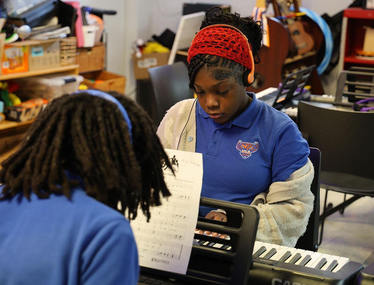 HSA Cincinnati student playing piano in the classroom