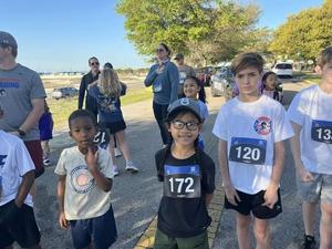 Read, Write, Run!!!!  Good luck to our DES students and staff in the one mile run!!