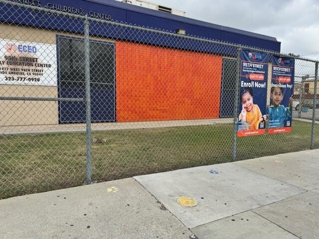 Front picture of School
