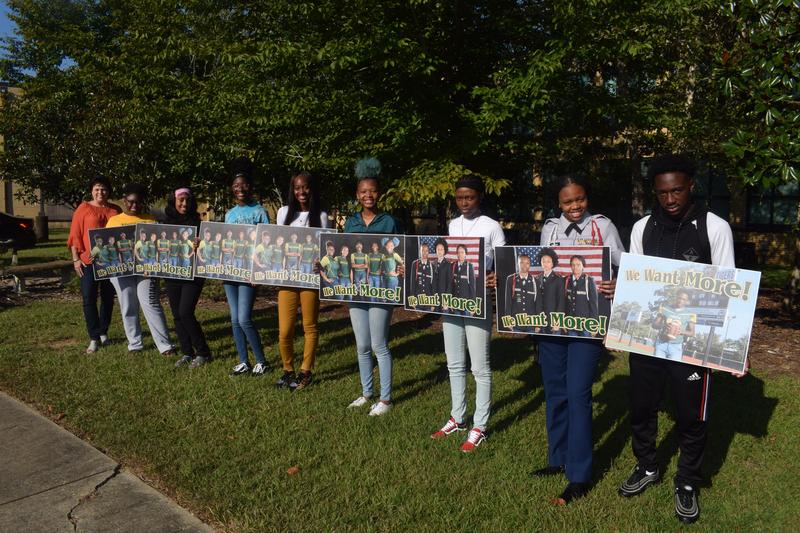 McComb School District Partners In Education (PIE) Partner, A2Z Printing, touches the lives of McComb High School Students with monthly Random Acts of Kindness Photos.