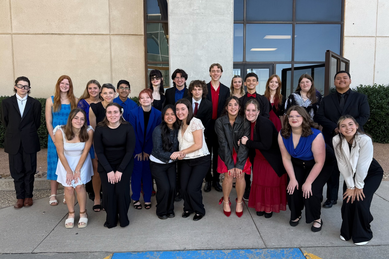 FHS Madrigals Choir at Honor Flight