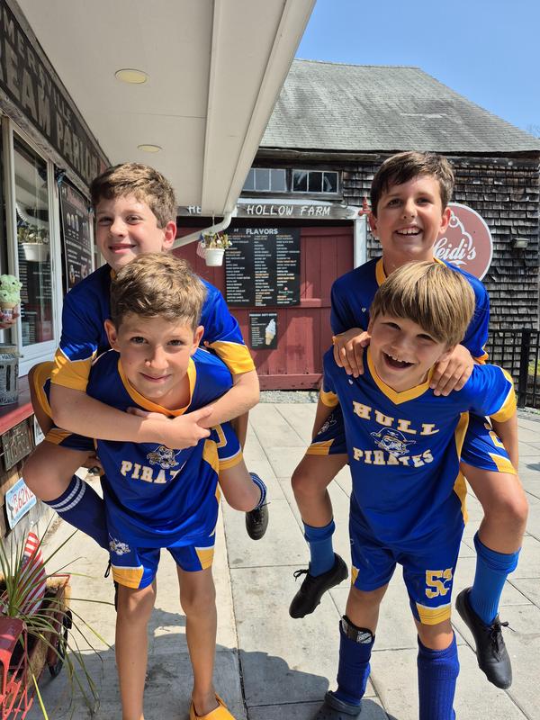 RAD! Piggyback kids!