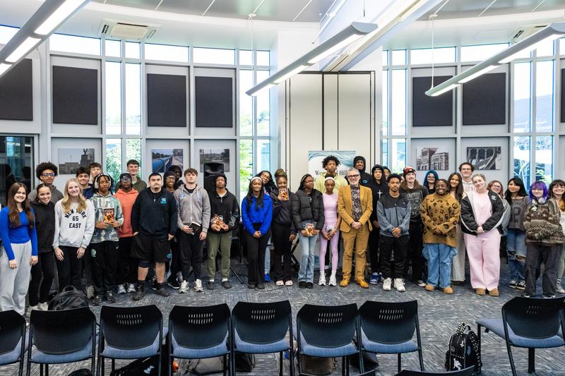 Students with guest Michael Chabon