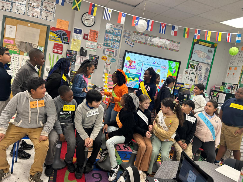 Learning Through Creativity in Mrs. Taylor-Parnell’s Class! Featured Photo